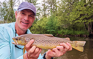 How To Fly Fish For Trout! Hex Fly Fishing And Mousing For Brown Trout In A  River! 